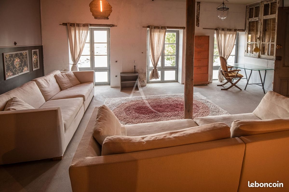 Appartement à louer, 117m², Mortagne-sur-Gironde