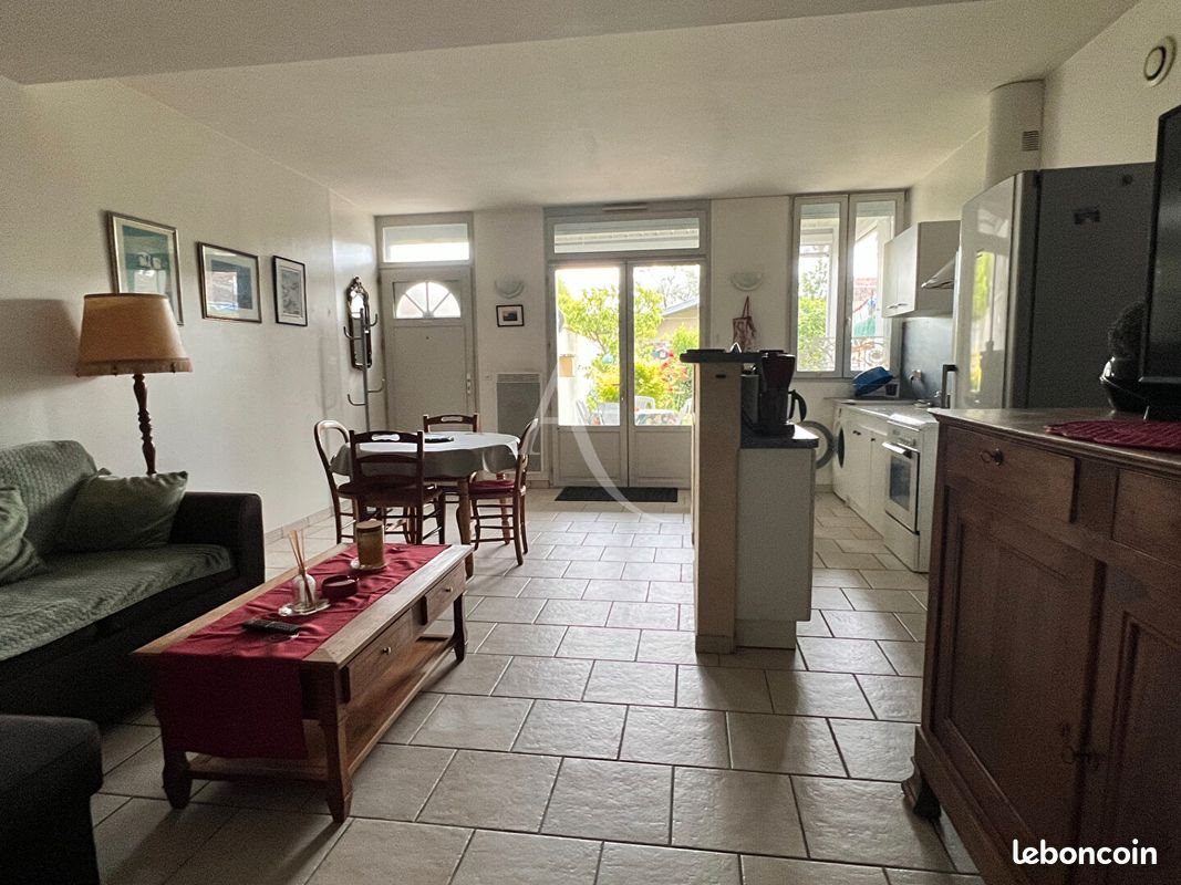 Maison à louer, 60m², Saintes