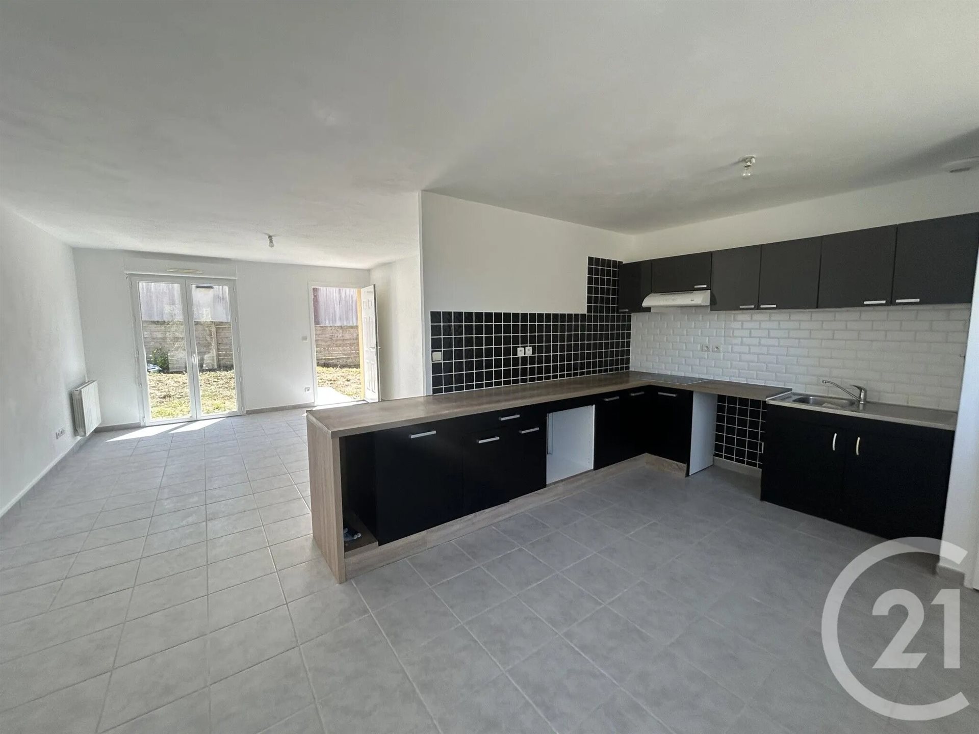 Maison à louer, 77m², Tourville-sur-Sienne