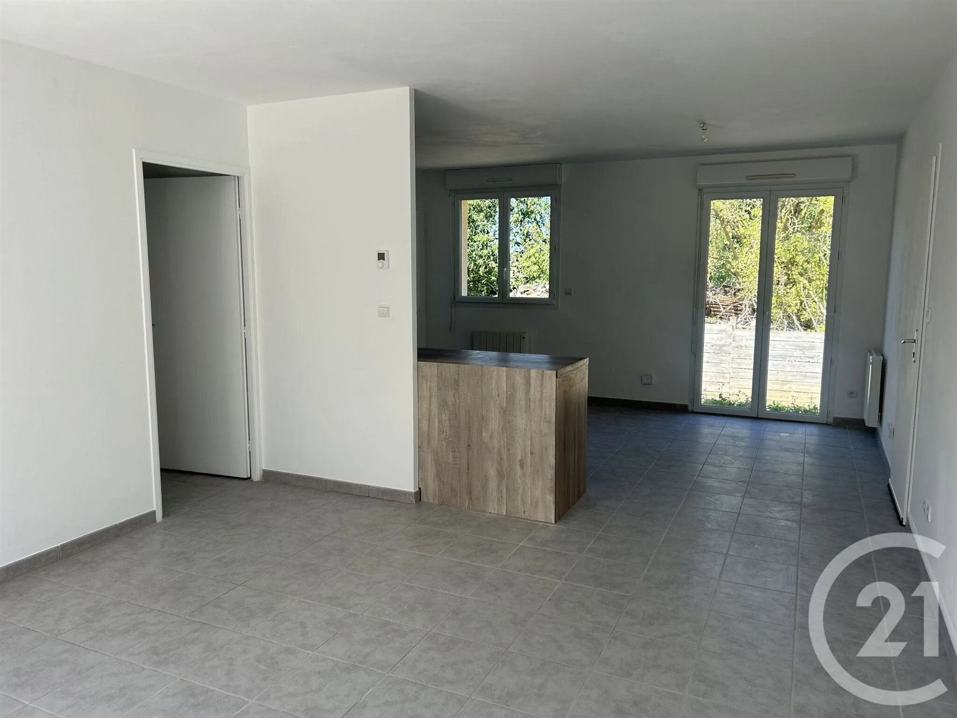 Maison à louer, 77m², Tourville-sur-Sienne