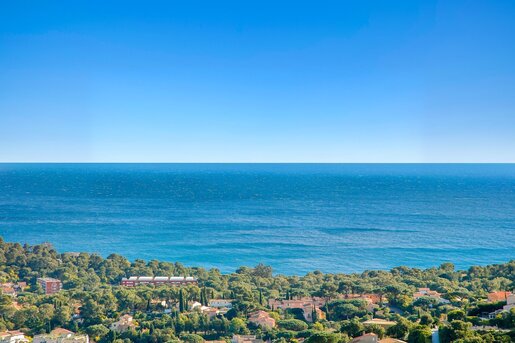 Maison 6 pièces 350 m² · à Cavalaire-sur-Mer · 350 m² · 2 590 000 €