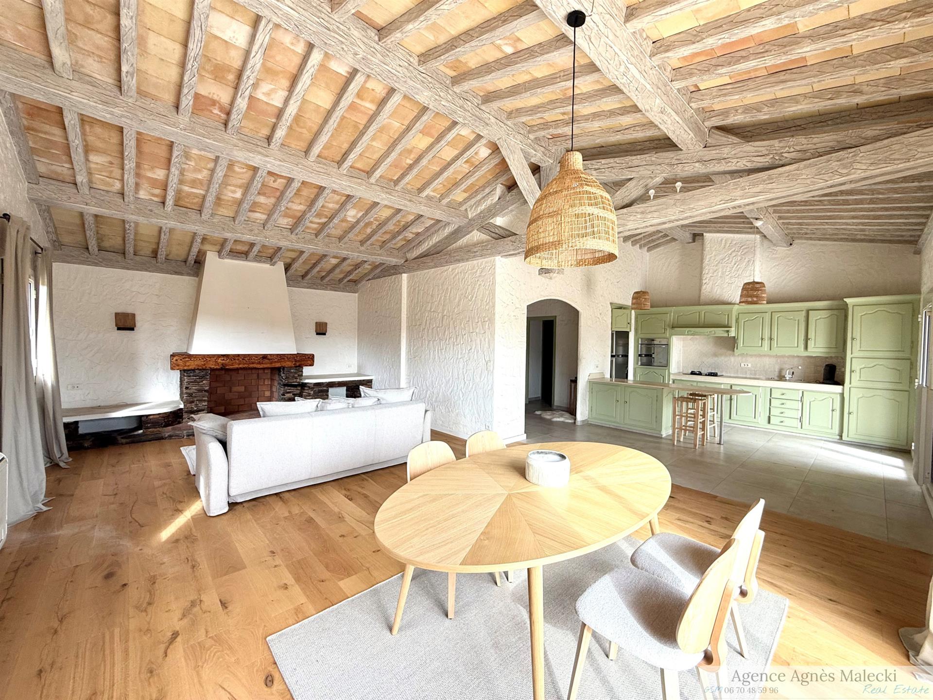 Appartement à vendre, 125m², Cavalaire-sur-Mer