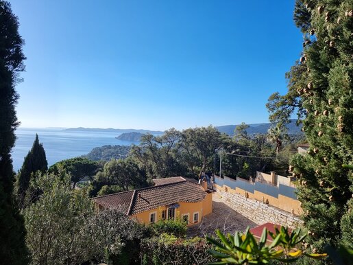 Maison 8 pièces 200 m² · à Rayol-Canadel-sur-Mer · 200 m² · 2 390 000 €