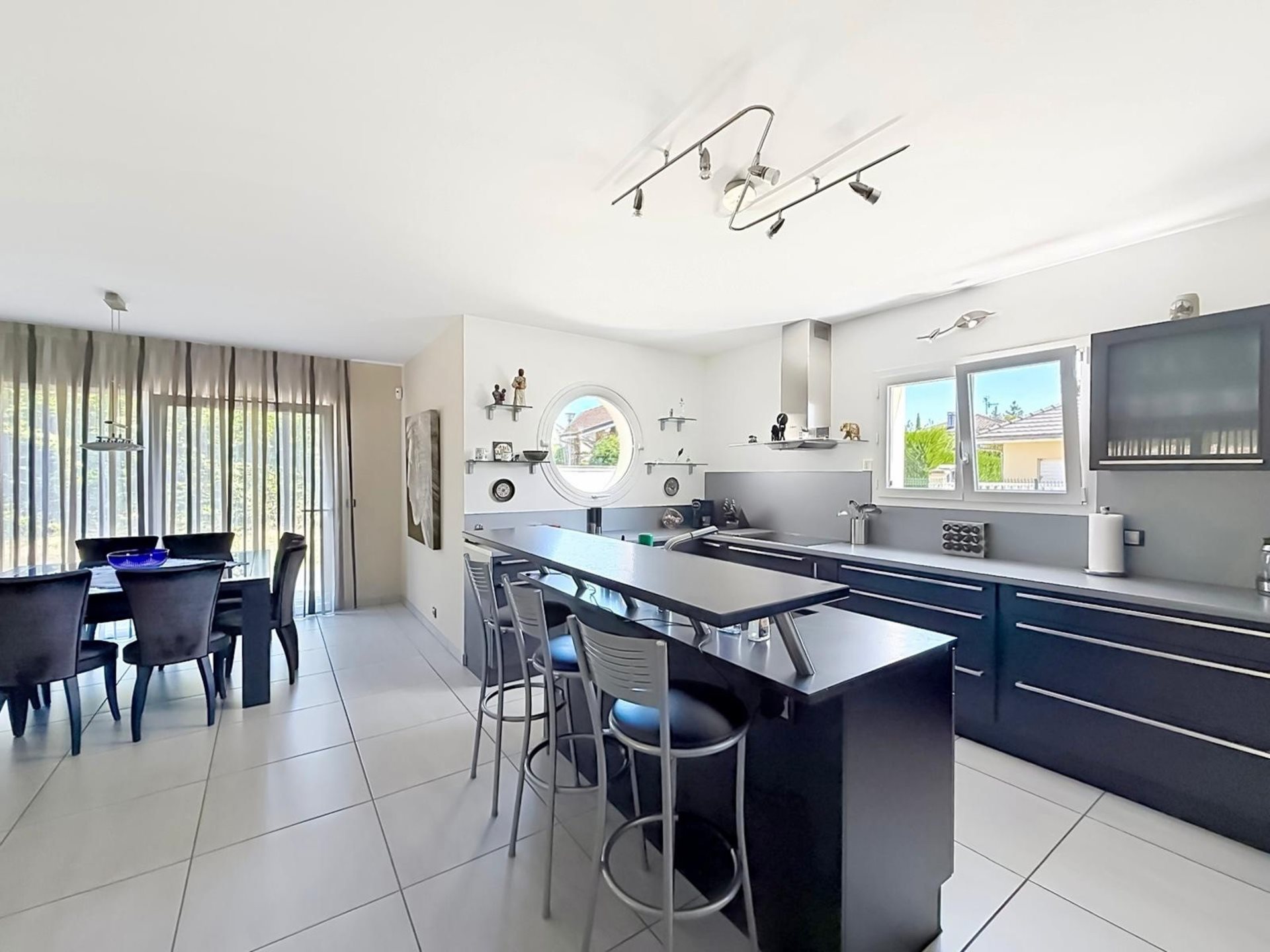 Maison à vendre, 220m², Chens-sur-Léman