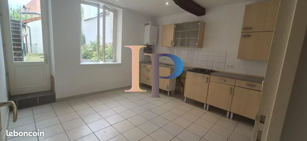Maison à louer, 83m², Charlieu