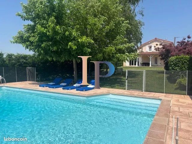Maison à vendre, 166m², Charlieu