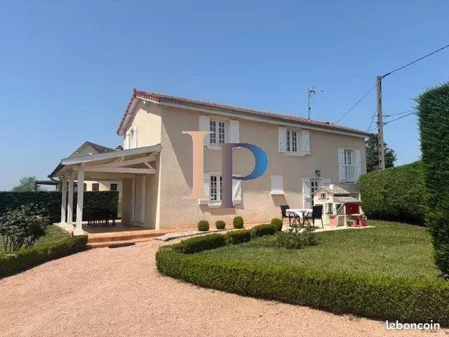 Maison à vendre, 166m², Charlieu