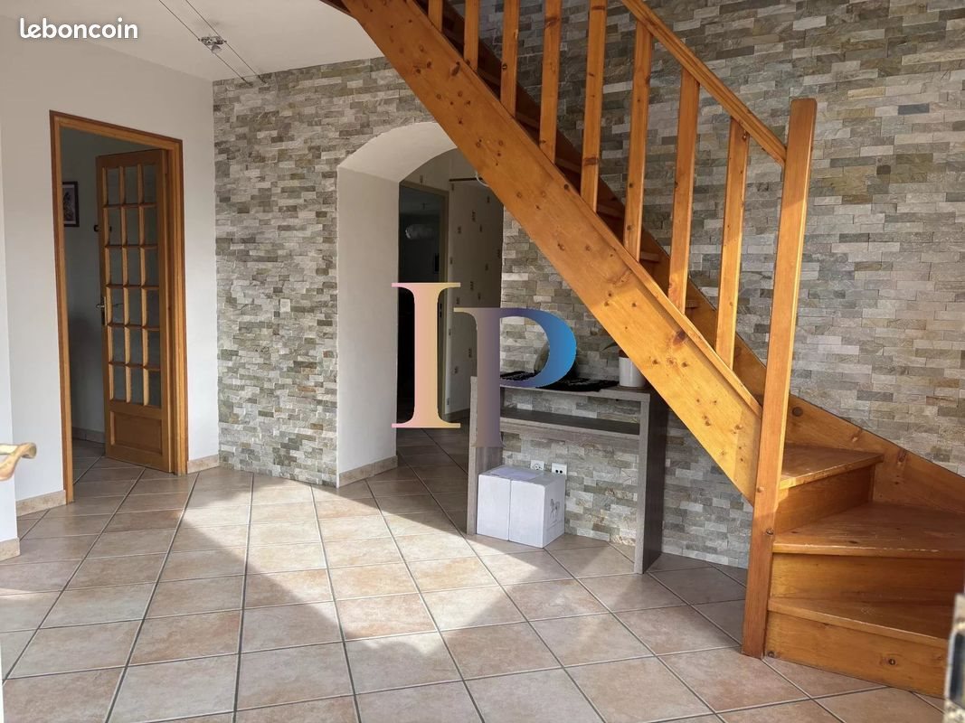 Maison à vendre, 125m², Pouilly-sous-Charlieu