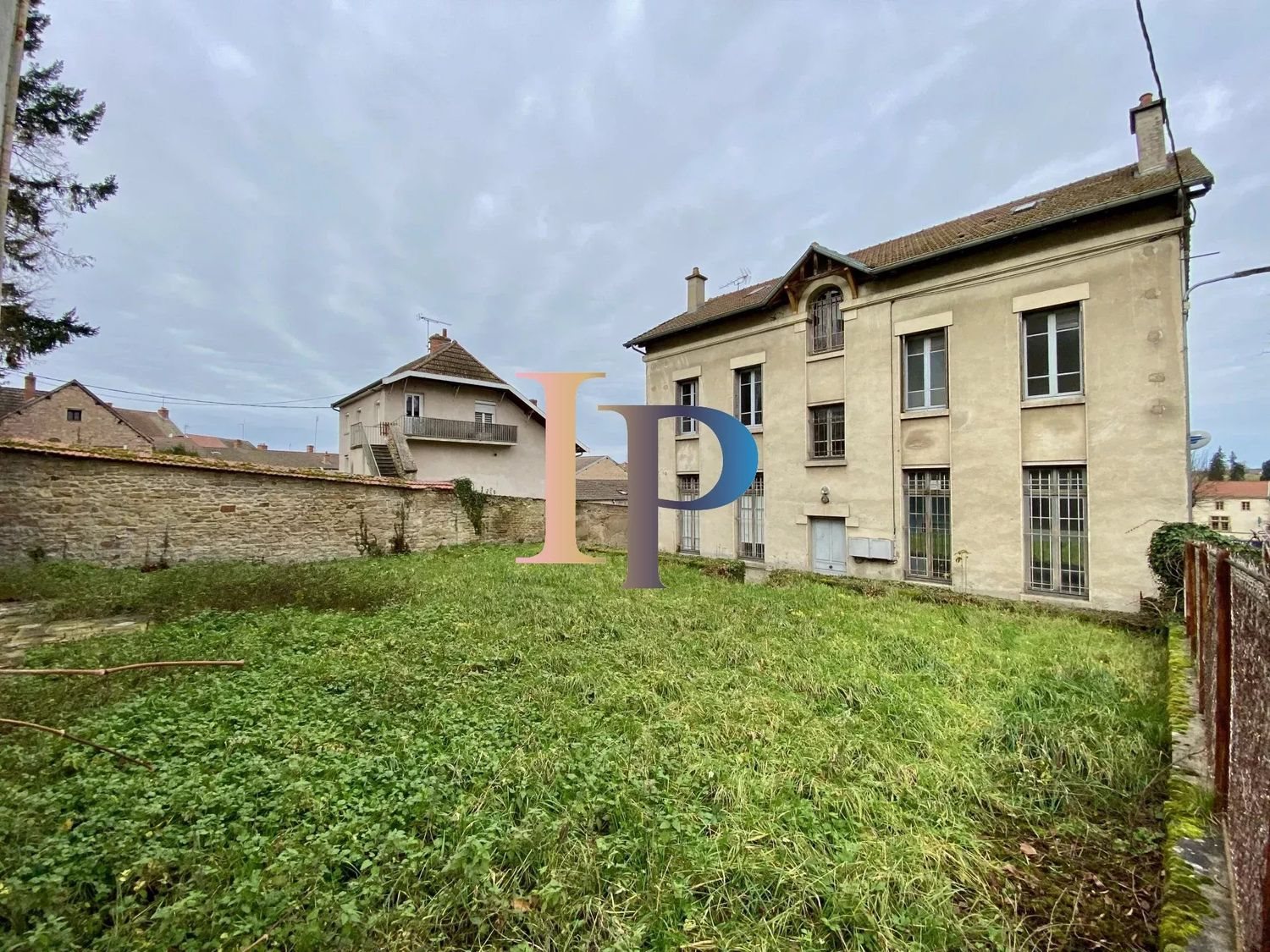Maison à vendre, 290m², La Clayette