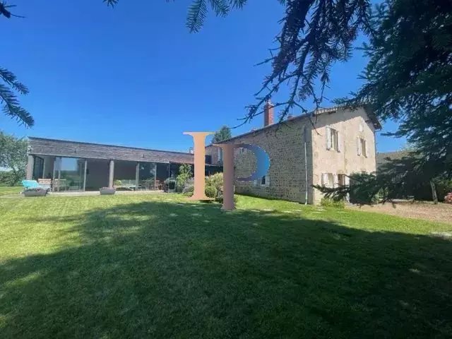 Maison à vendre, 310m², Saint-Christophe-en-Brionnais