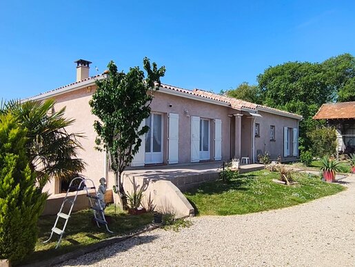 Maison 4 pièces 113 m² · à Castelnau-Picampeau · 113 m² · 345 000 €