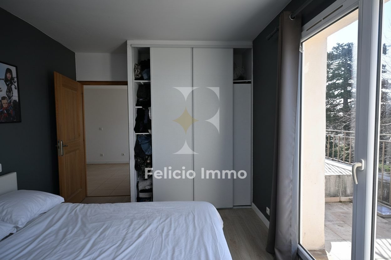 Appartement à vendre, 81m², Saint-Vallier-de-Thiey