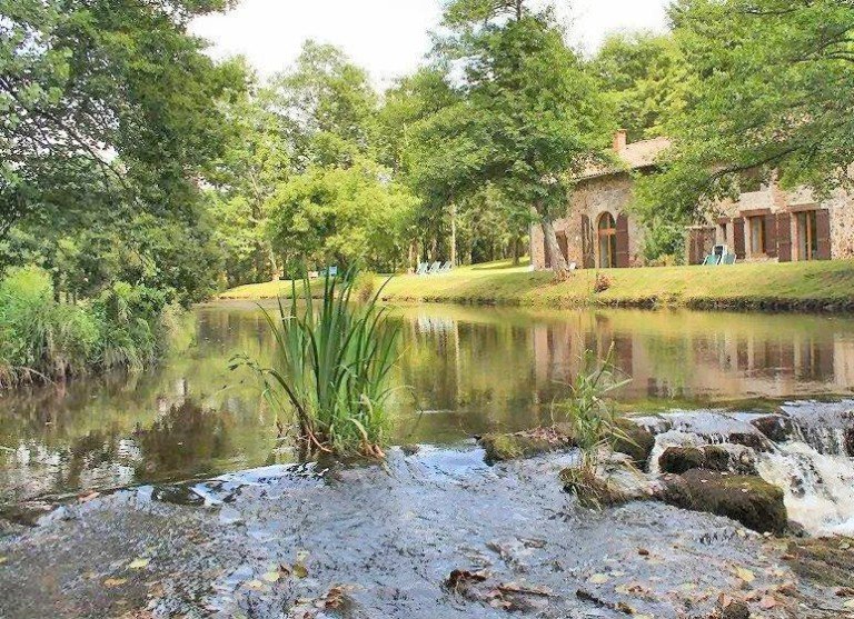 Maison à vendre, 815m², Savignac-de-Nontron