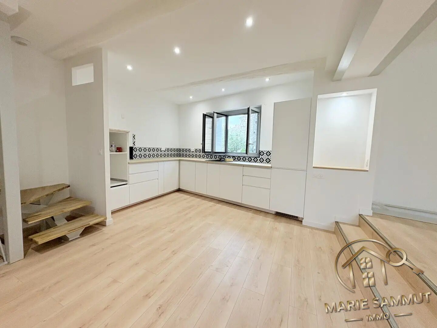 Maison à vendre, 94m², Saint-Geniès-des-Mourgues