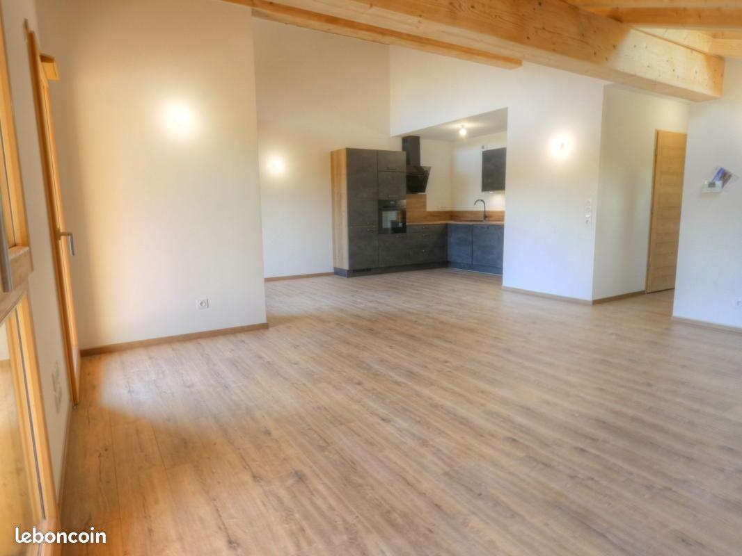 Appartement à vendre, 121m², Arâches-la-Frasse (Les Carroz d'Arâches)