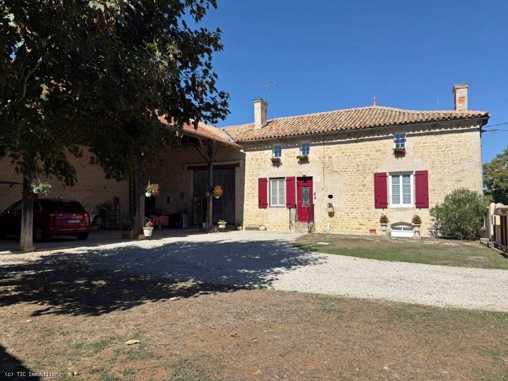 Maison à vendre, 179m², Villefagnan