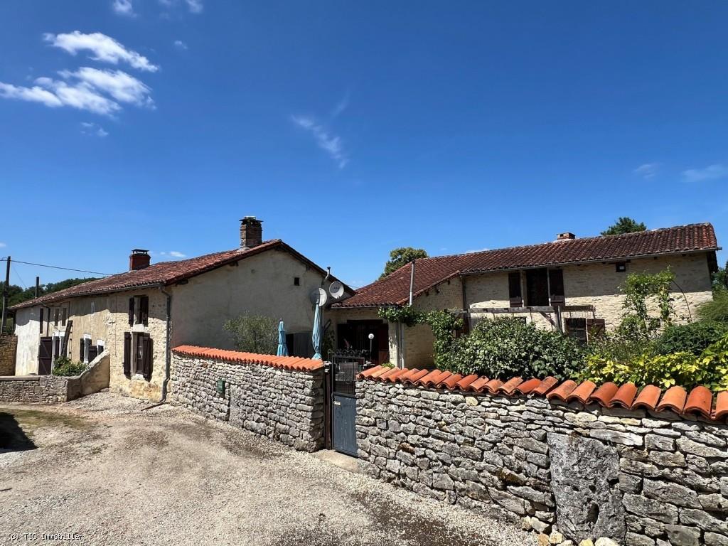 Maison à vendre, 313m², Nanteuil-en-Vallée