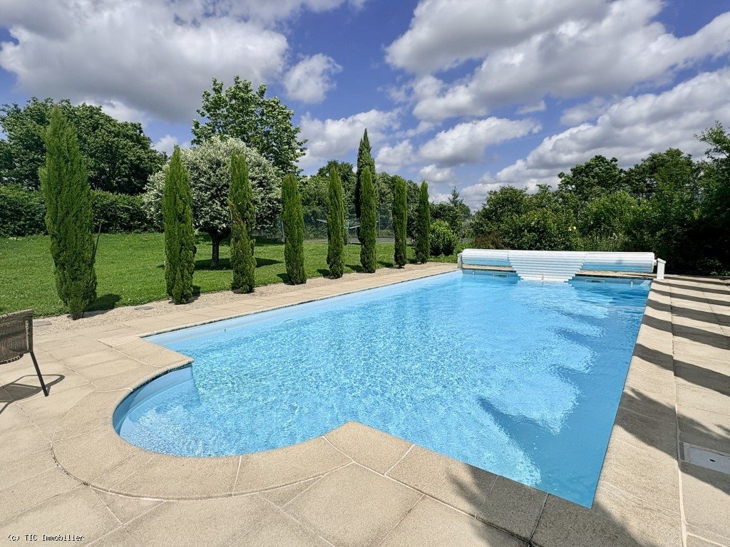 Maison à vendre, 201m², Villefagnan