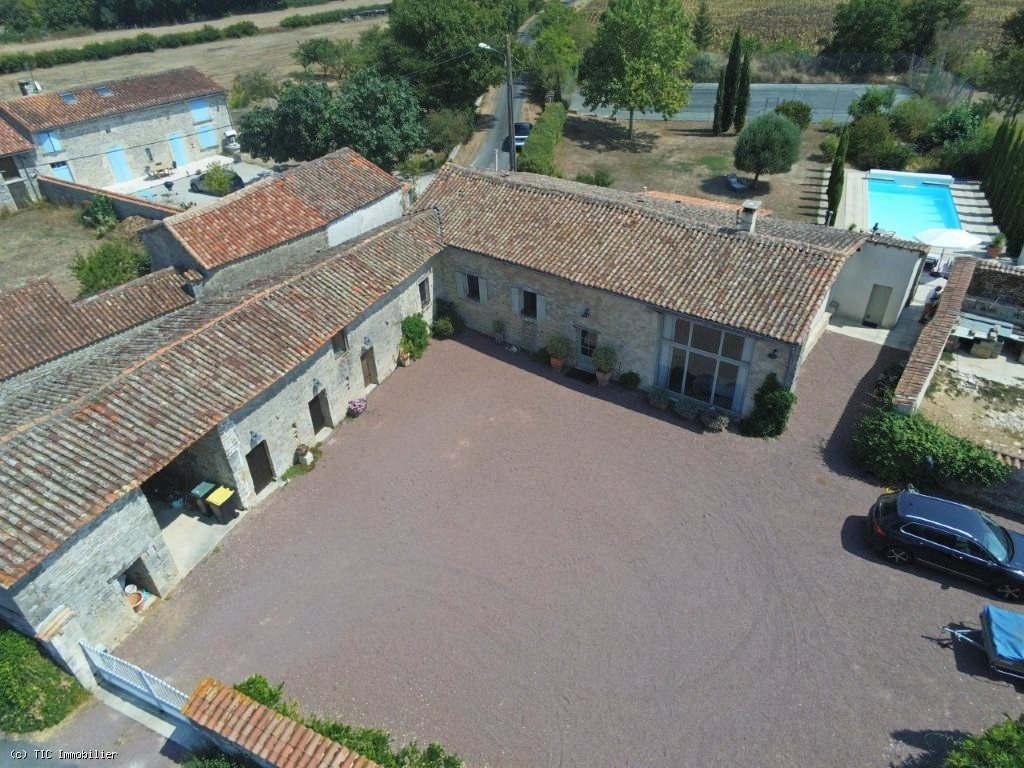 Maison à vendre, 201m², Villefagnan