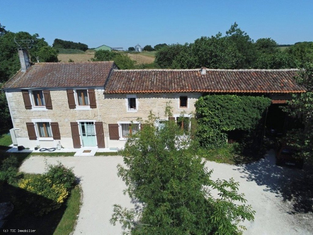 Maison à vendre, 179m², Ruffec