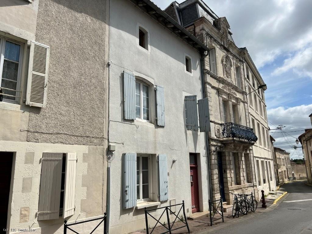 Maison à vendre, 95m², Ruffec