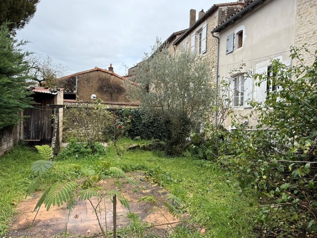 Maison à vendre, 95m², Ruffec