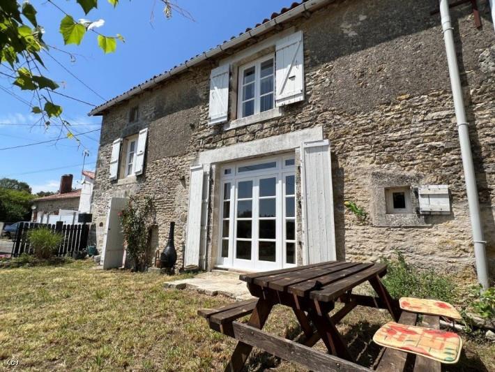 Maison à vendre, 120m², Champagne-Mouton