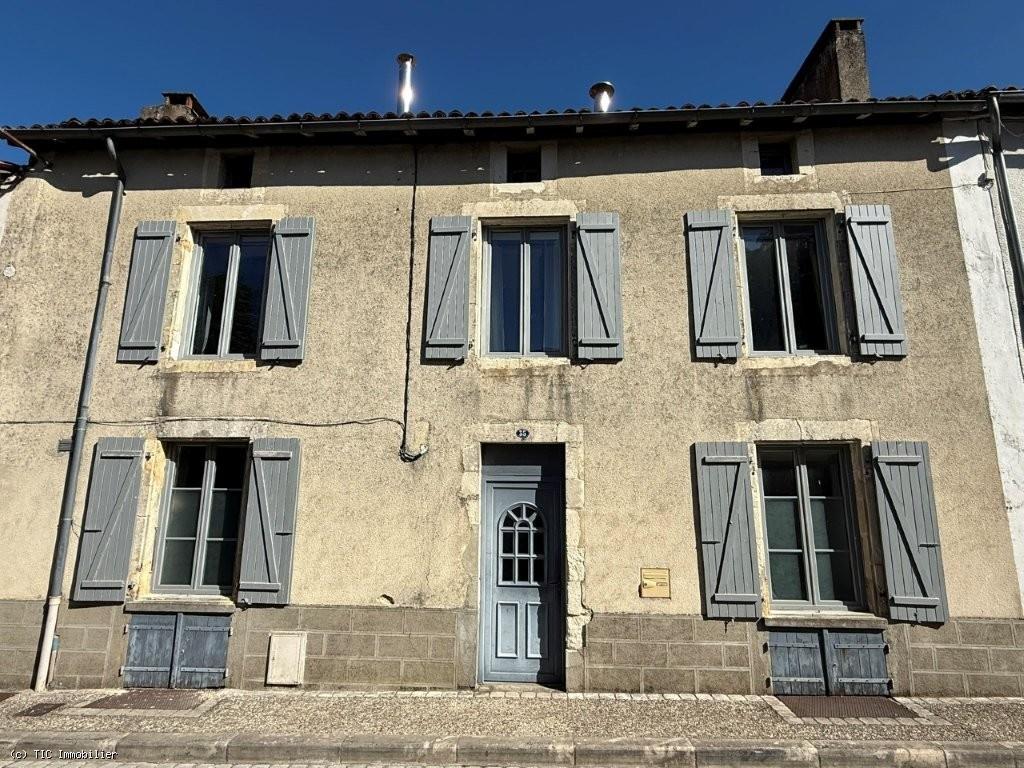 Maison à vendre, 165m², Ruffec