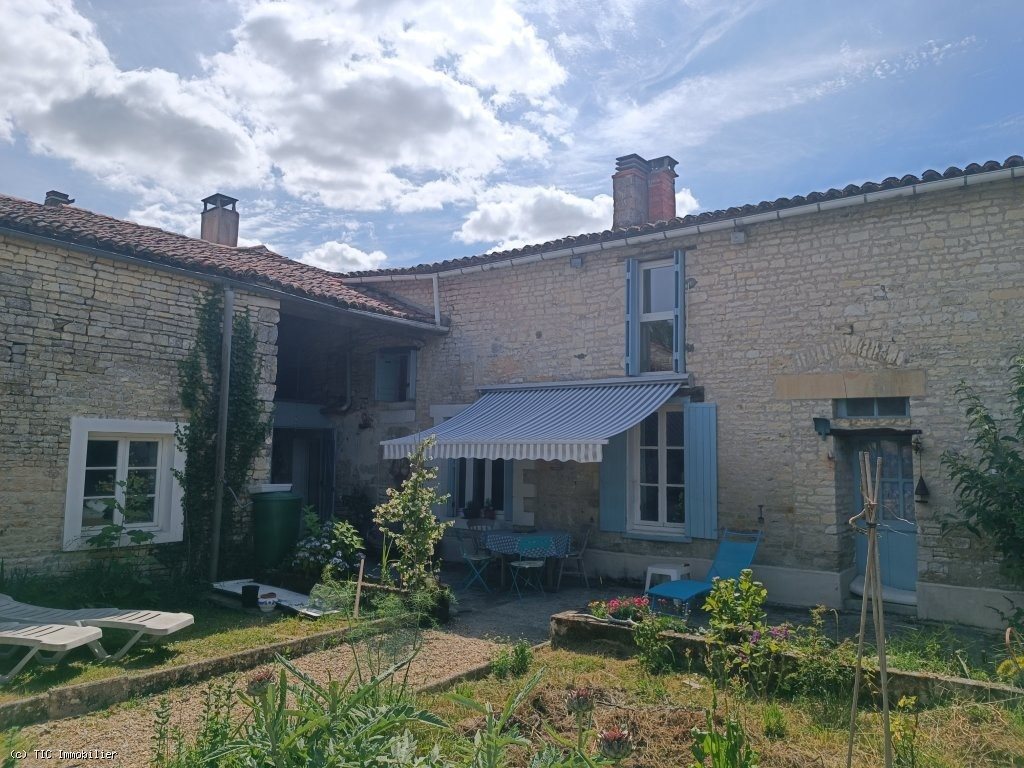 Maison à vendre, 152m², Fontaine-Chalendray