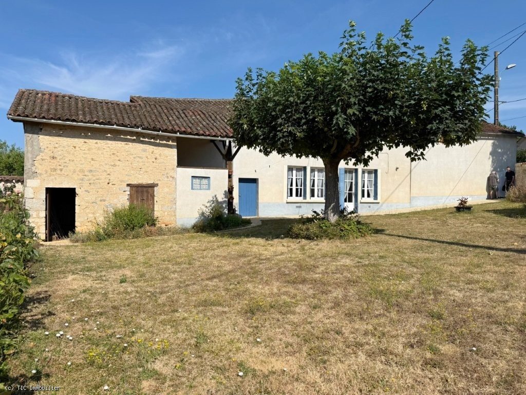 Maison à vendre, 92m², Ruffec