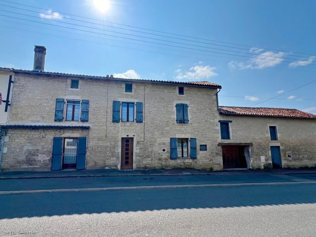 Maison à vendre, 116m², Ruffec