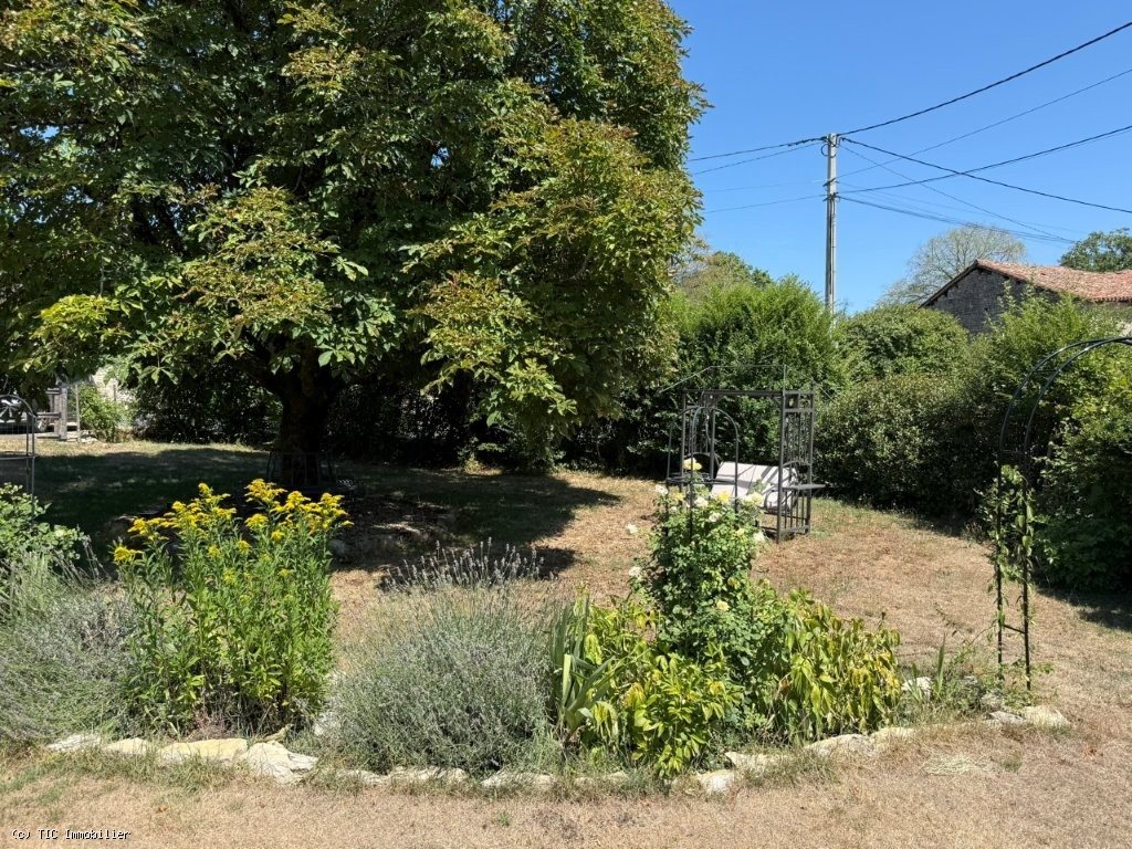 Maison à vendre, 64m², Champagne-Mouton