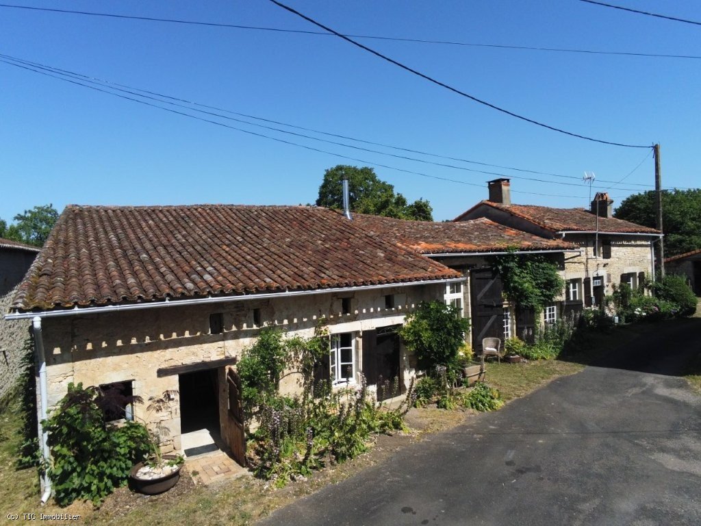 Maison à vendre, 302m², Champagne-Mouton
