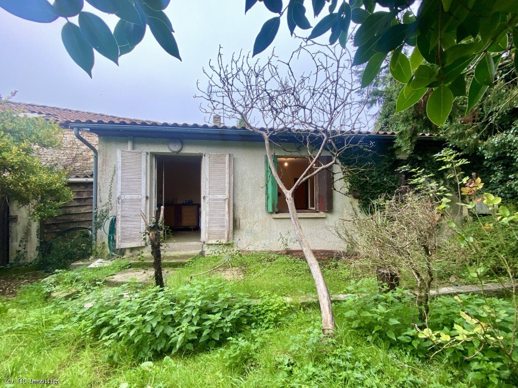 Maison à vendre, 74m², Aunac