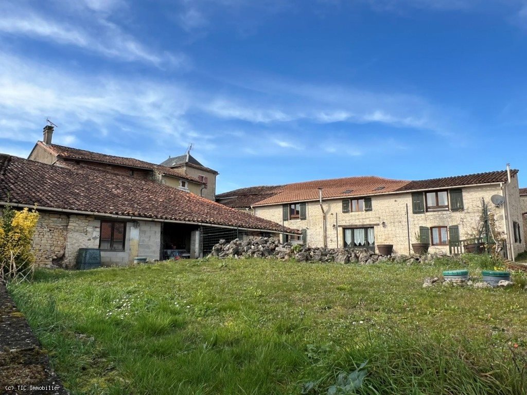 Maison à vendre, 312m², Cellefrouin