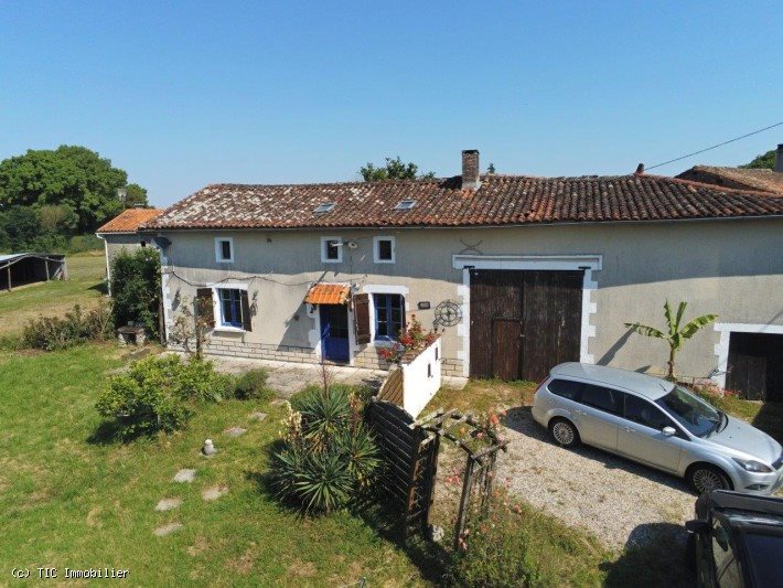 Maison à vendre, 145m², Champagne-Mouton