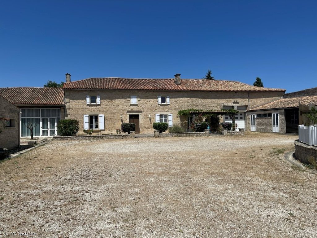 Maison à vendre, 400m², Chef-Boutonne