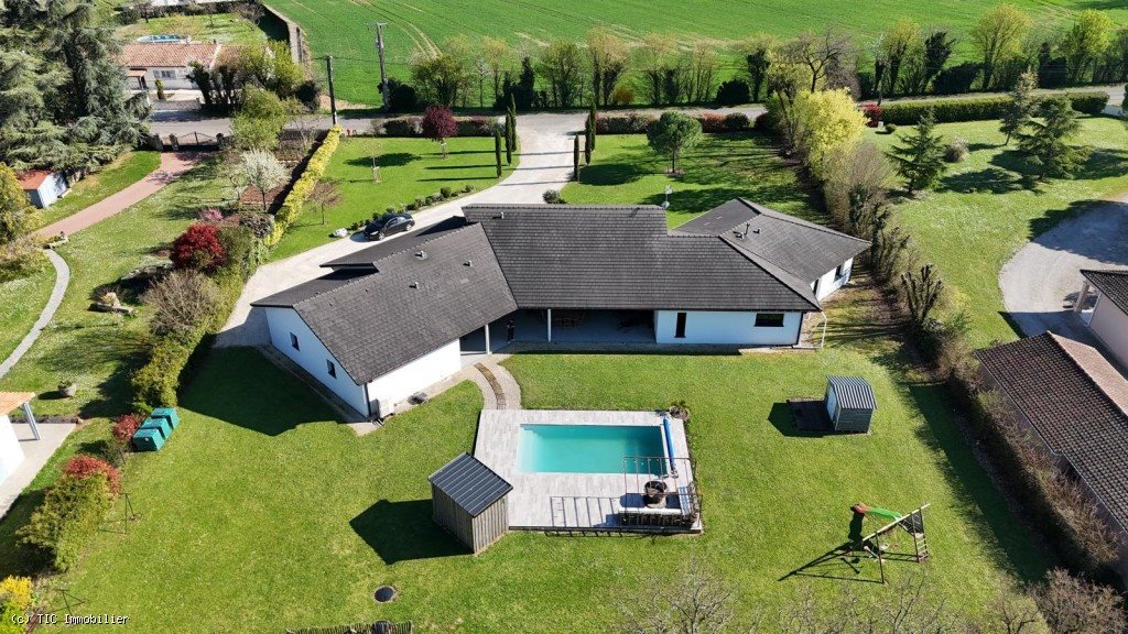 Maison à vendre, 257m², Ruffec