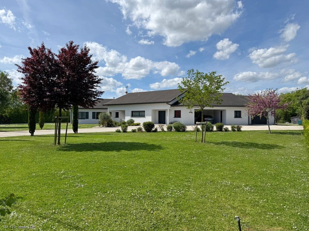 Maison à vendre, 257m², Ruffec