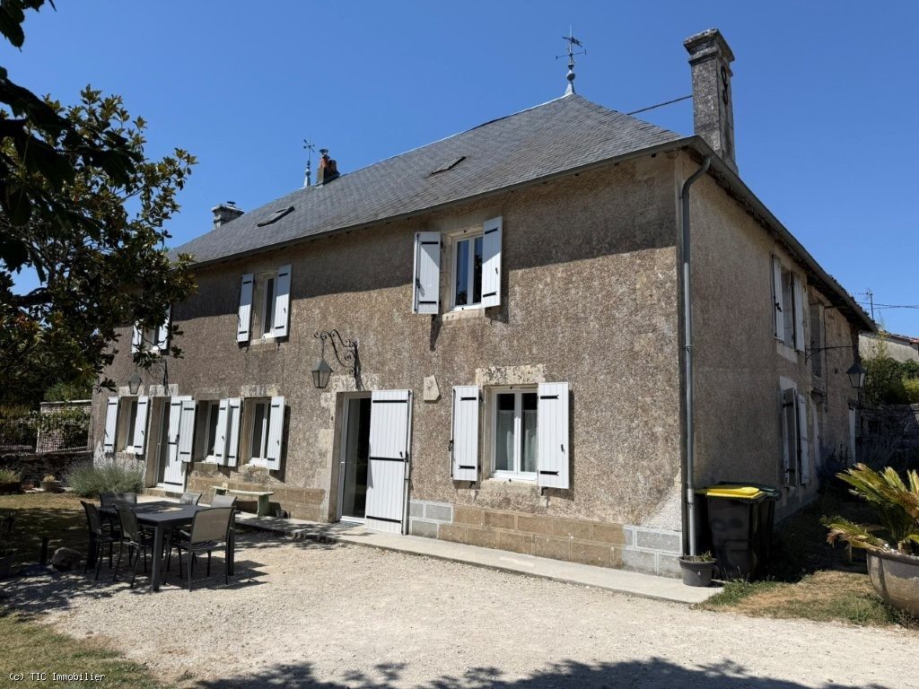 Maison à vendre, 140m², Ruffec