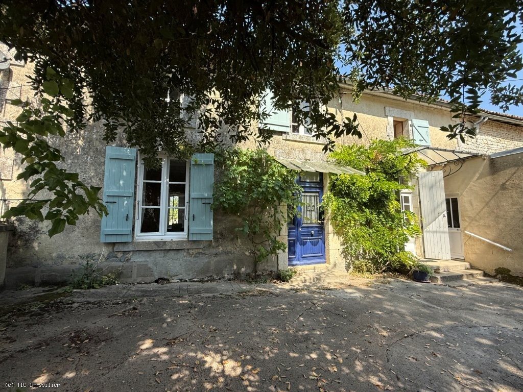 Maison à vendre, 187m², Ruffec