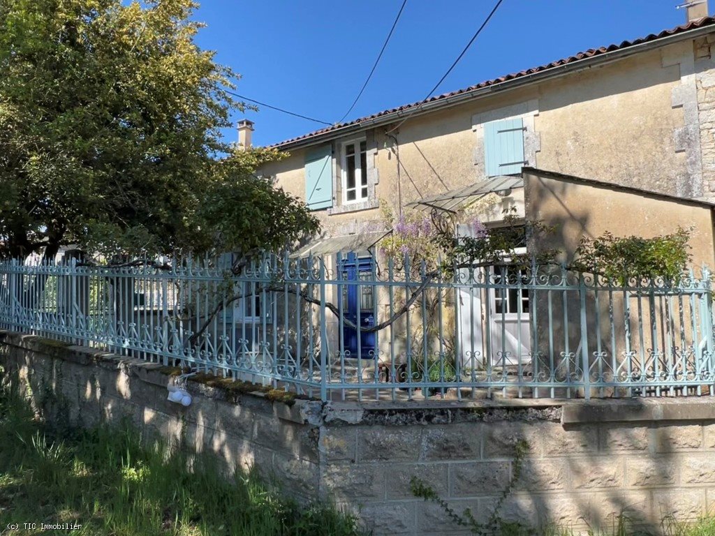 Maison à vendre, 187m², Ruffec