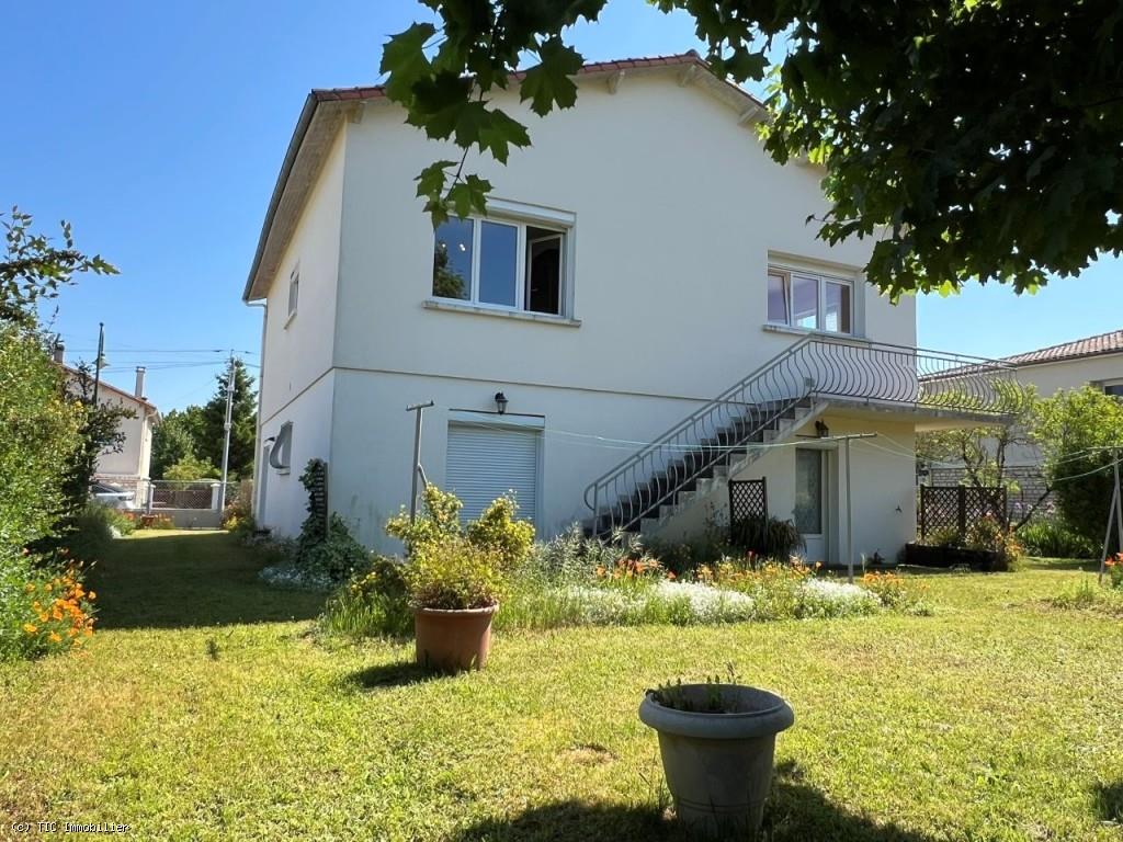Maison à vendre, 131m², Ruffec