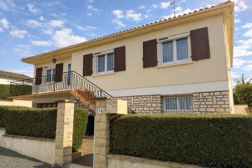 Maison à vendre, 136m², Ruffec