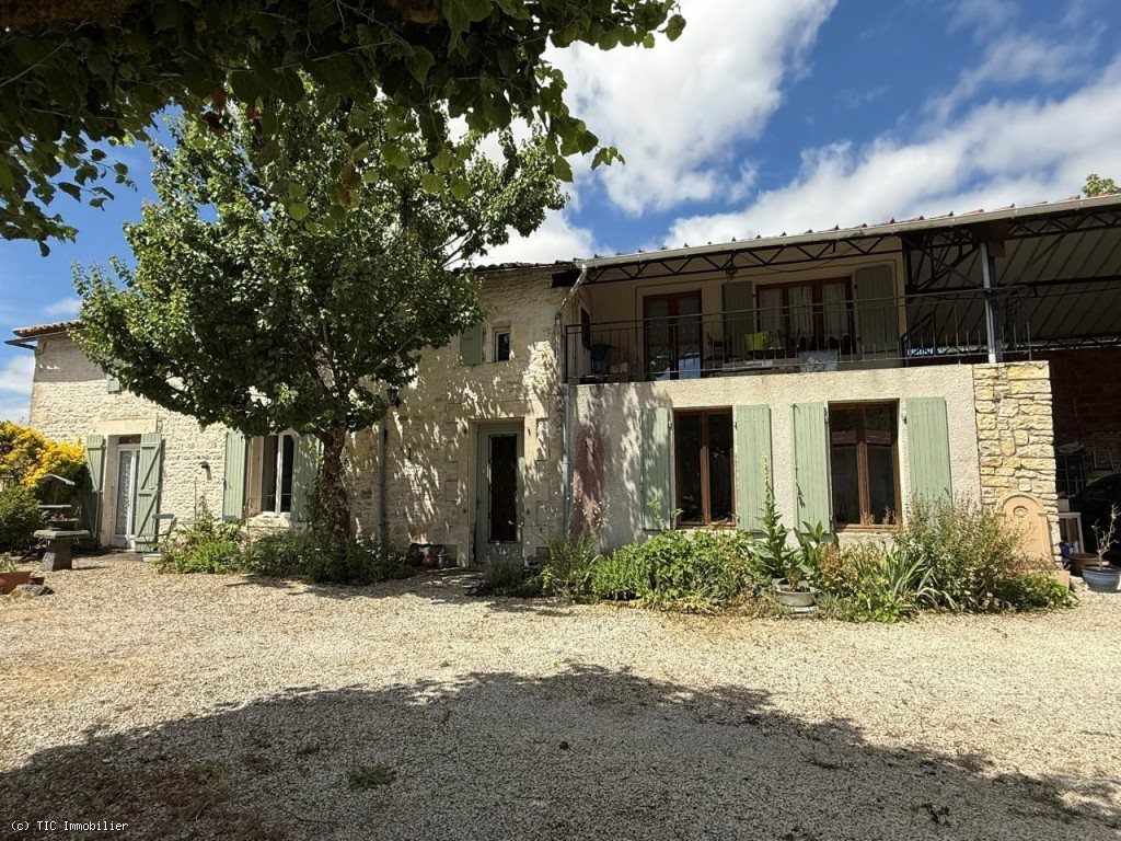 Maison à vendre, 168m², Aunac