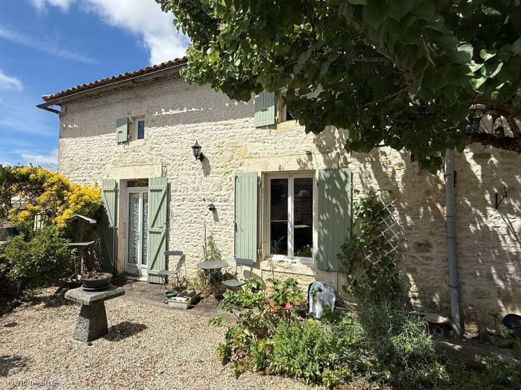 Maison à vendre, 168m², Aunac