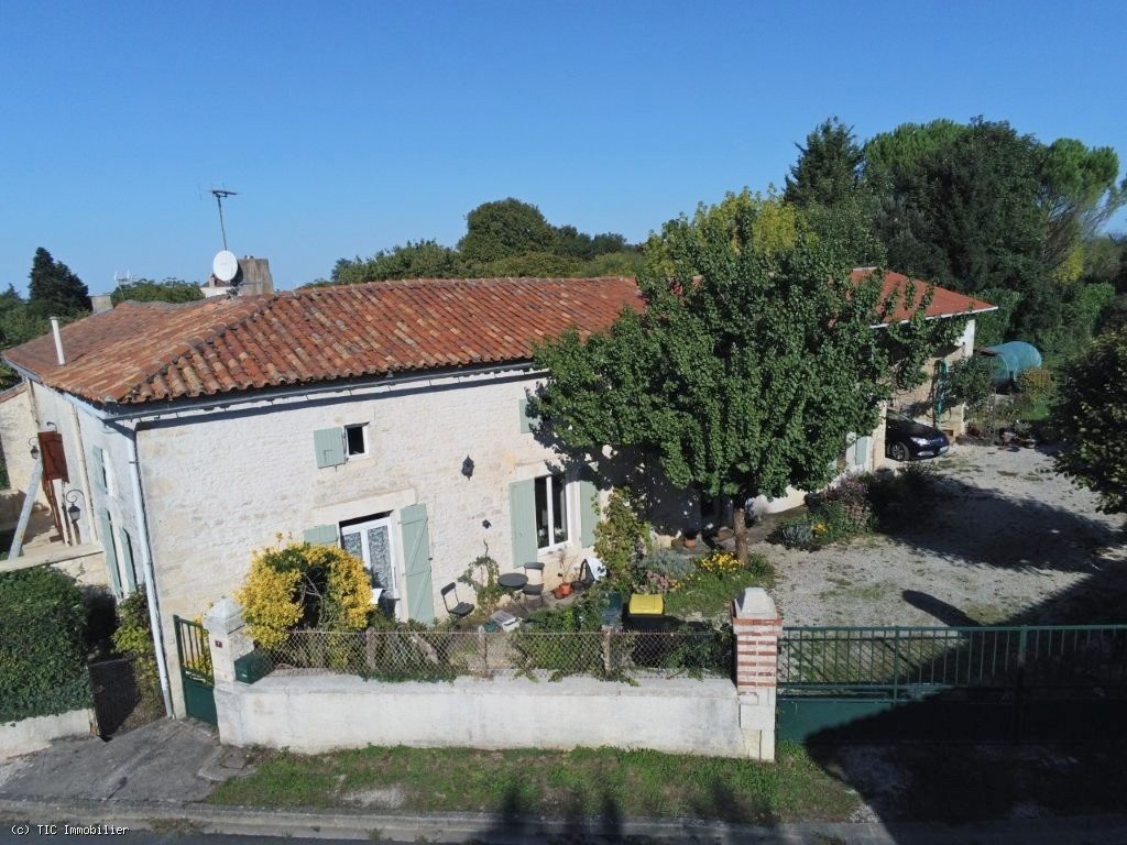 Maison à vendre, 168m², Aunac
