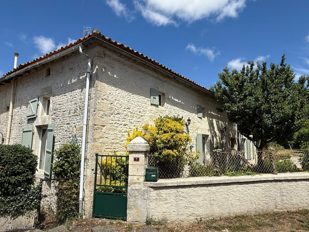 Maison à vendre, 168m², Aunac