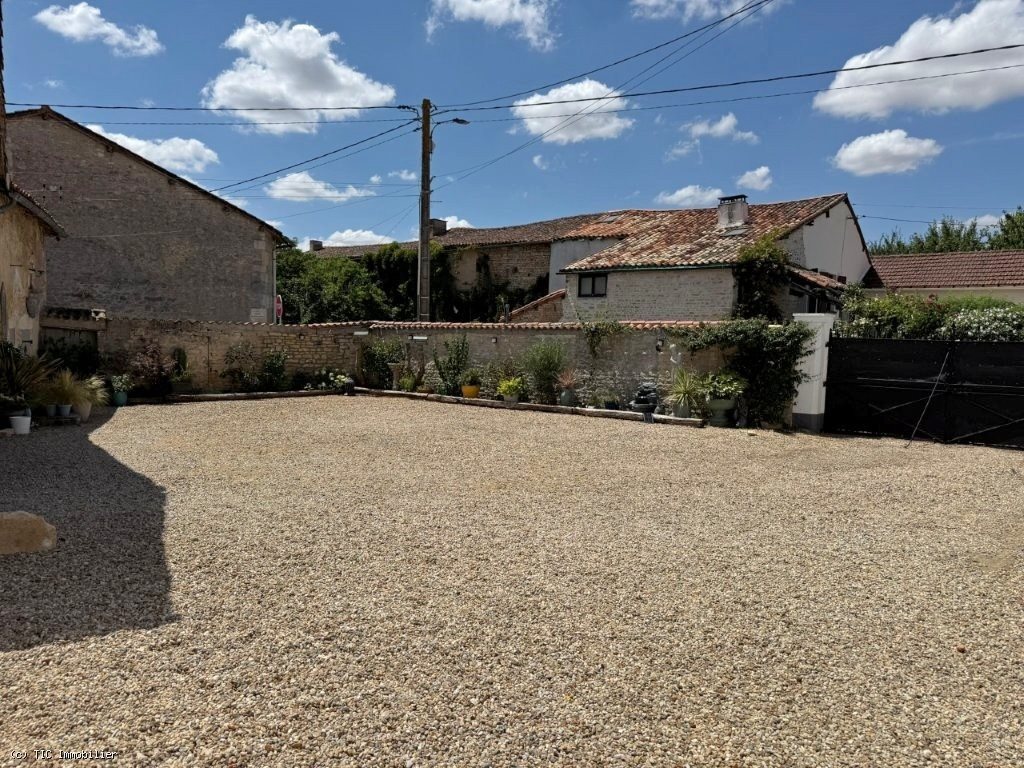 Maison à vendre, 227m², Civray