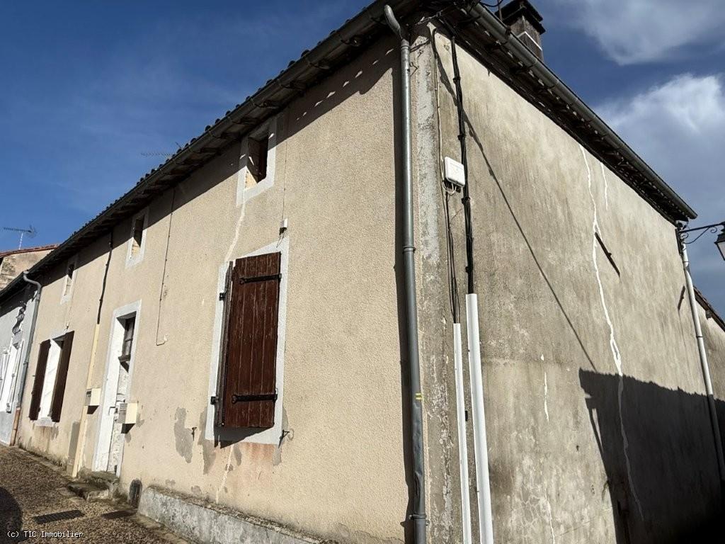 Maison à vendre, 76m², Ruffec